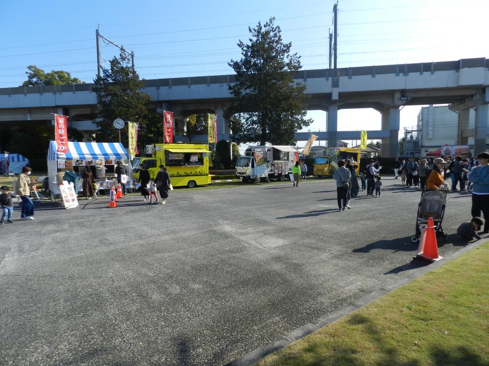 $b-$%-%c%a%s%+!<(b