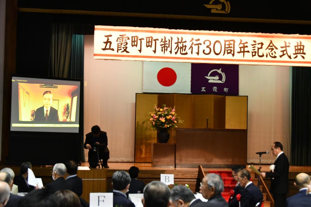 菅野さん賞状授与