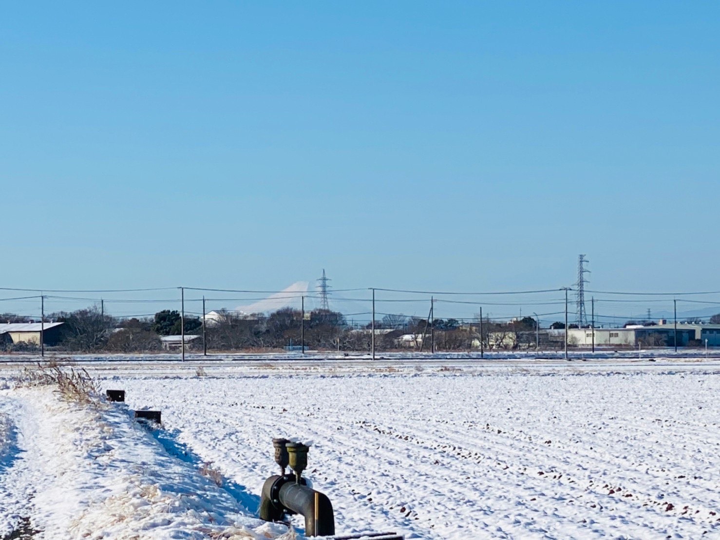 2022年初雪と富士山